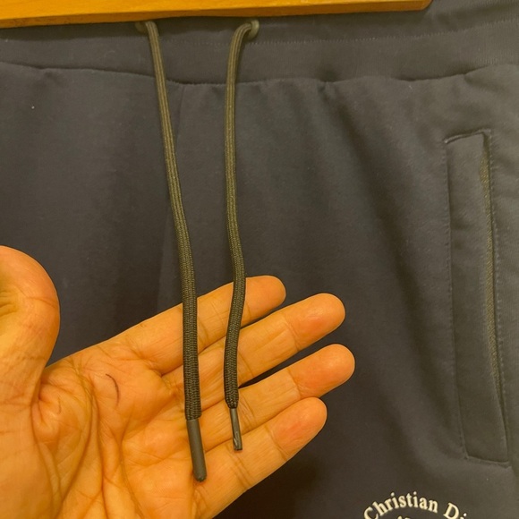 Navy blue sweatpants Medium fits perfectly  front with signature logo and label - Picture 13 of 16